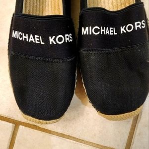 Micheal Kors Flats